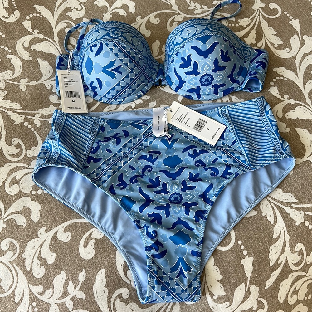 Vineyard vines bathing suit